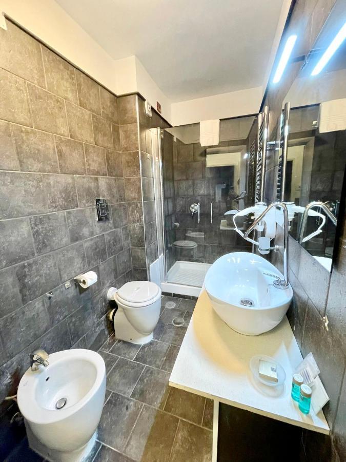 Yacht Club Angioino Hotel Napoli Ngoại thất bức ảnh