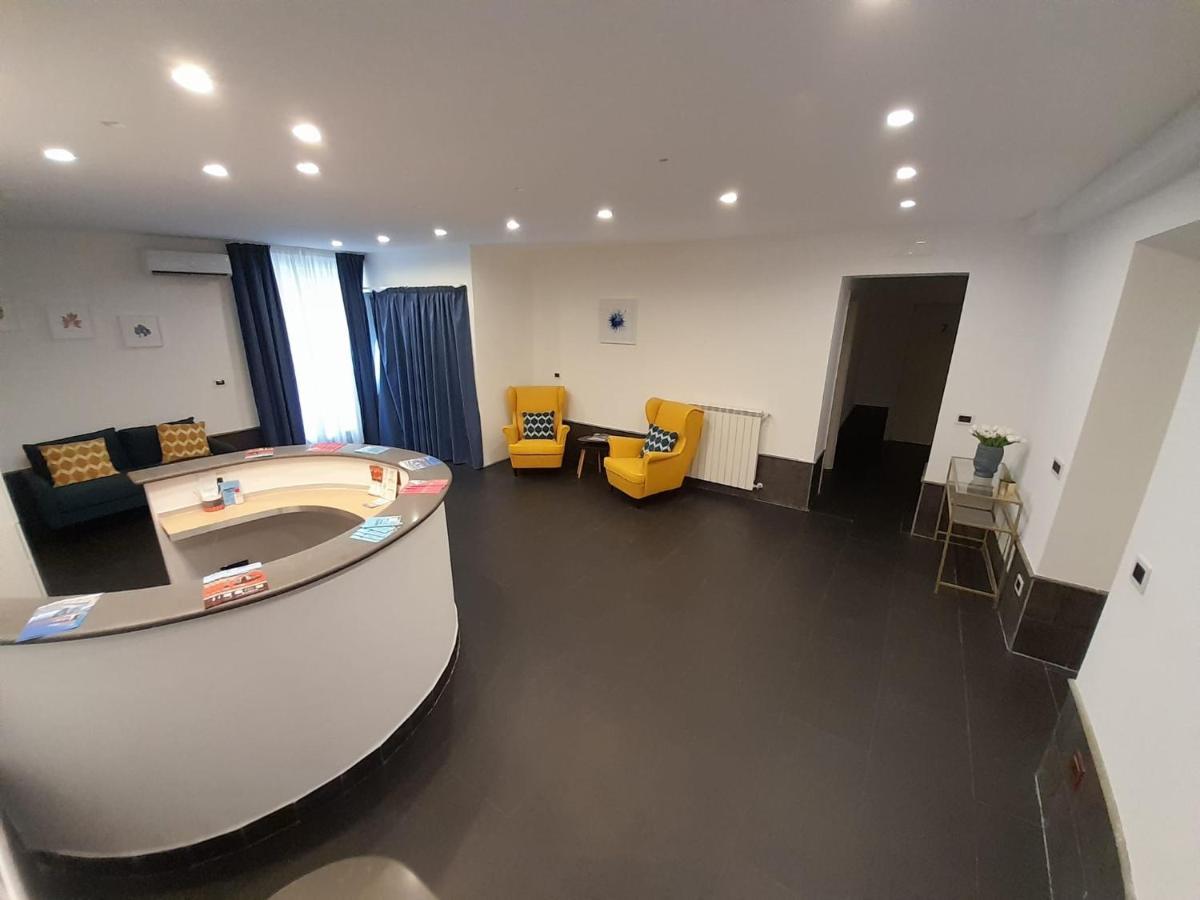 Yacht Club Angioino Hotel Napoli Ngoại thất bức ảnh